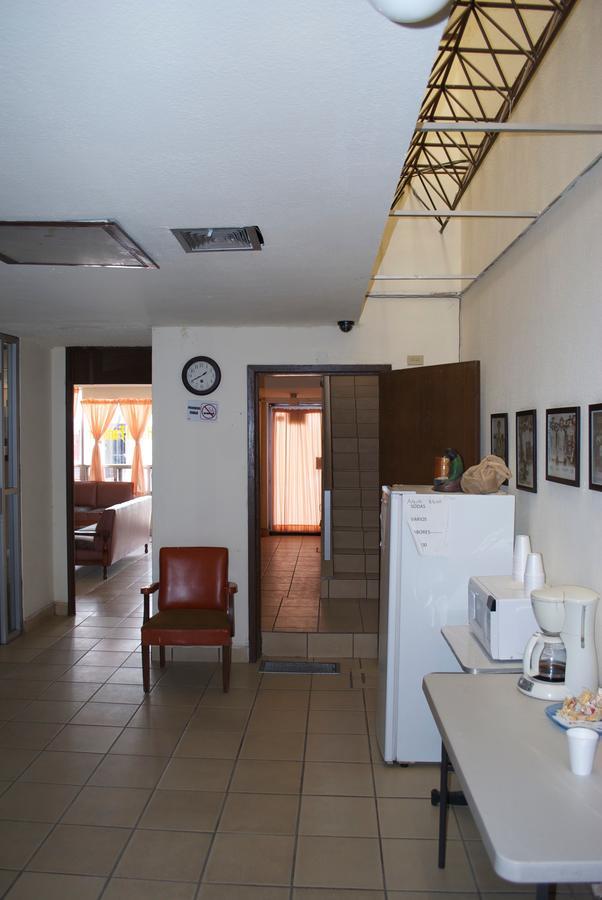Hotel Centric Chihuahua Exterior photo